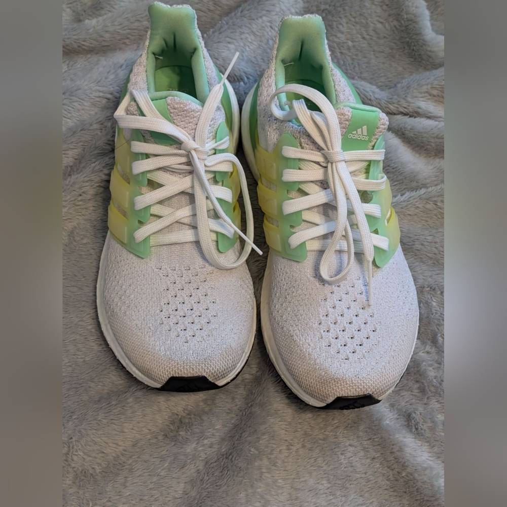 Adidas ultra boost 5.0 DNA J beam green Sz: 4.5